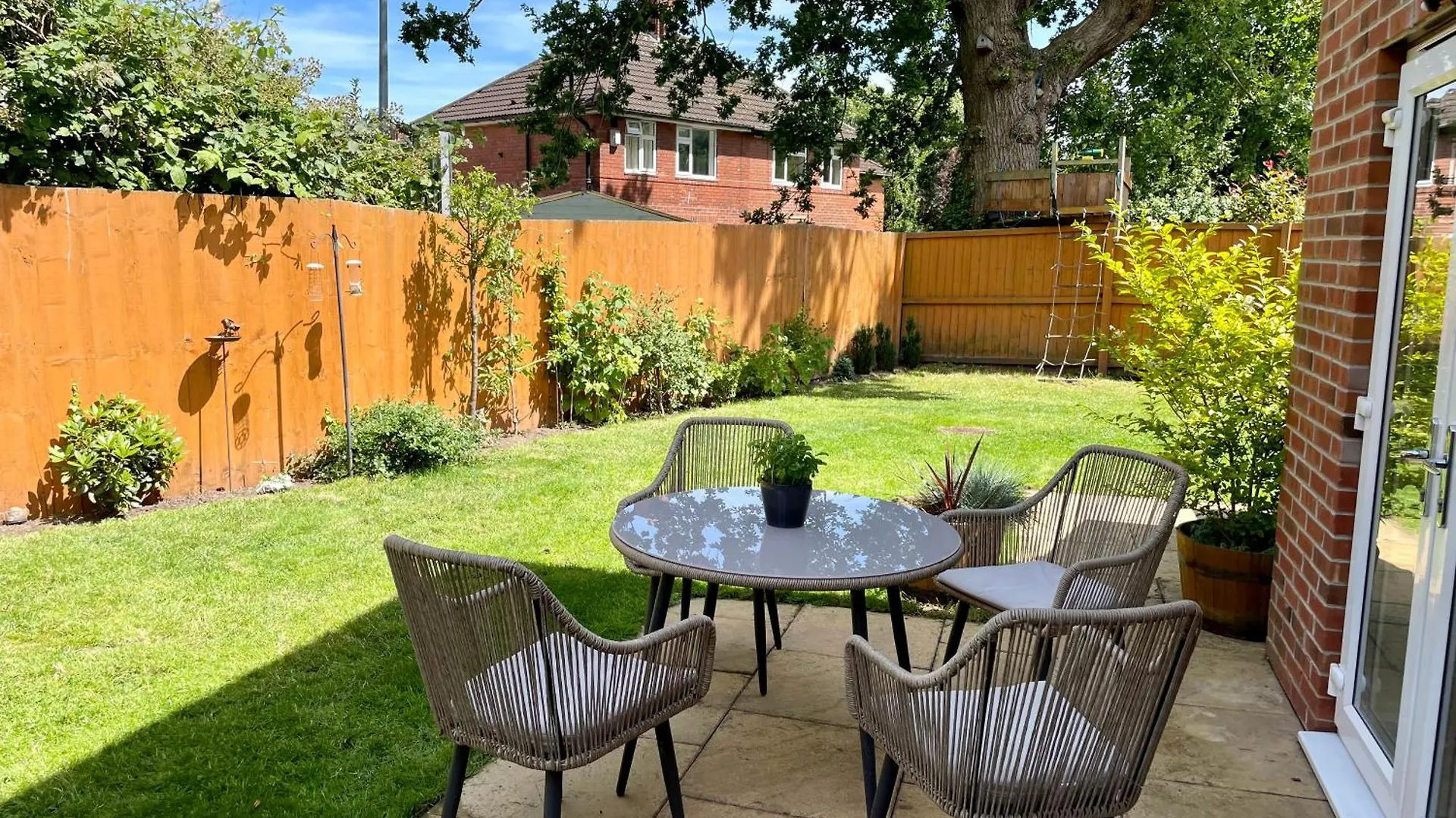 3 Bed House Near York Centre With Off Road Parking Villa 0*,  United Kingdom