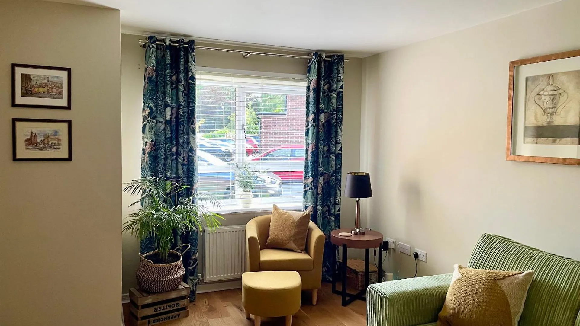 Holiday home 3 Bed House Near York Centre With Off Road Parking Villa