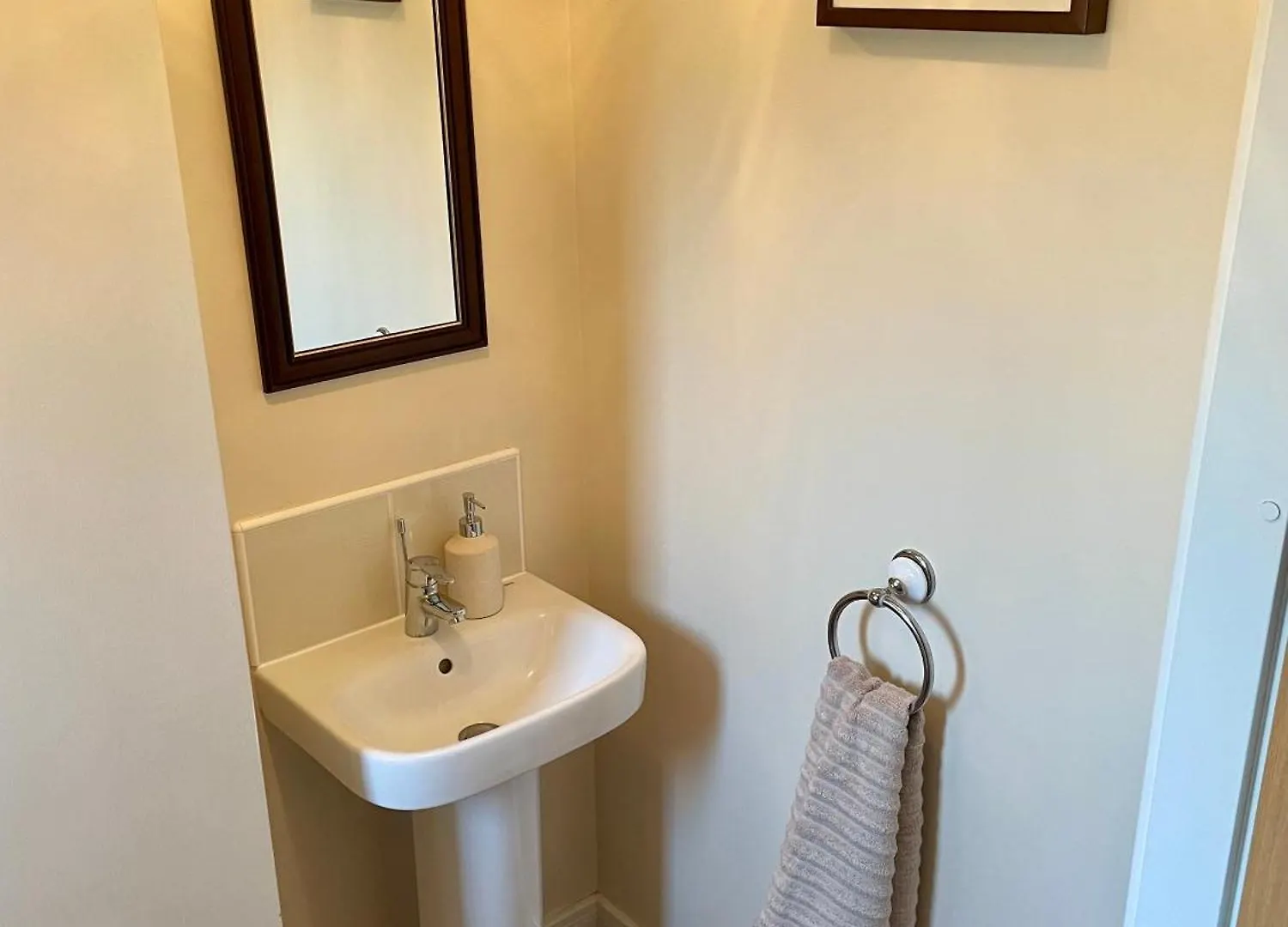 3 Bed House Near York Centre With Off Road Parking Villa Holiday home